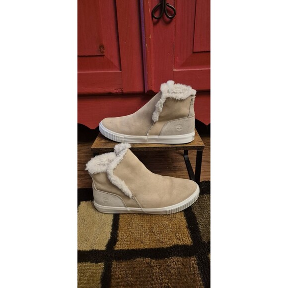 Timberland Womens  Size 9.5 Skyla Bay Pull-On FUR LINED Boots Light Taupe Nubuck - Picture 1 of 7